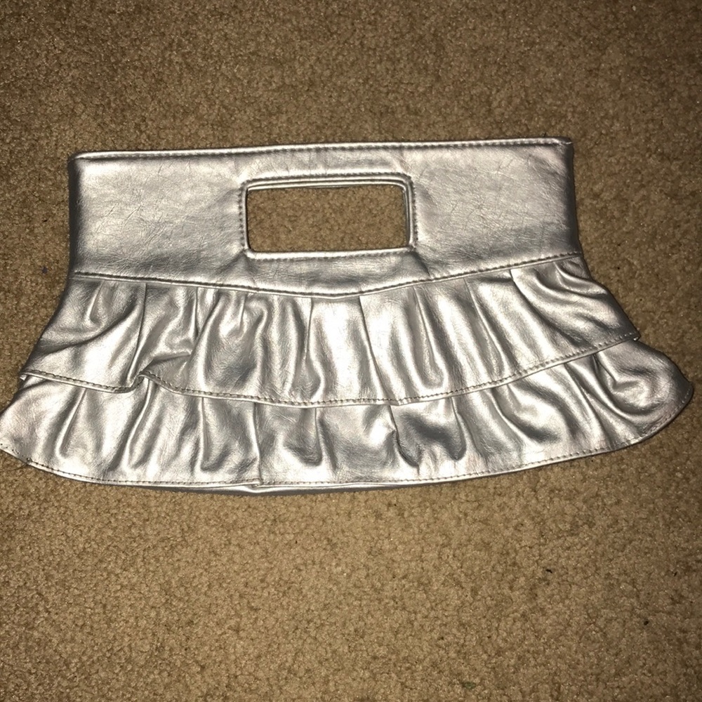 Silver clutch
